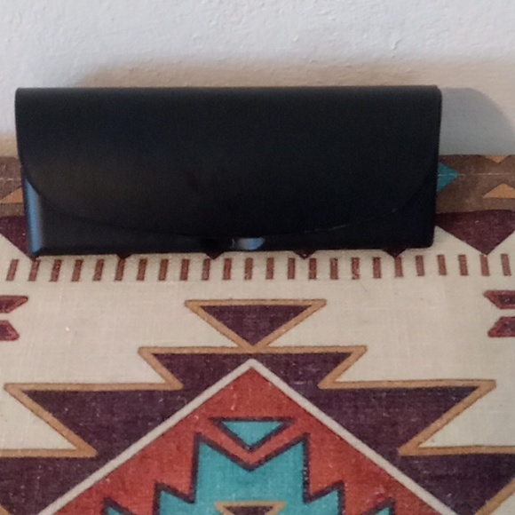 Thalia Maripos Hearts Childrens/Adults Eyeglasses - Picture 3 of 3